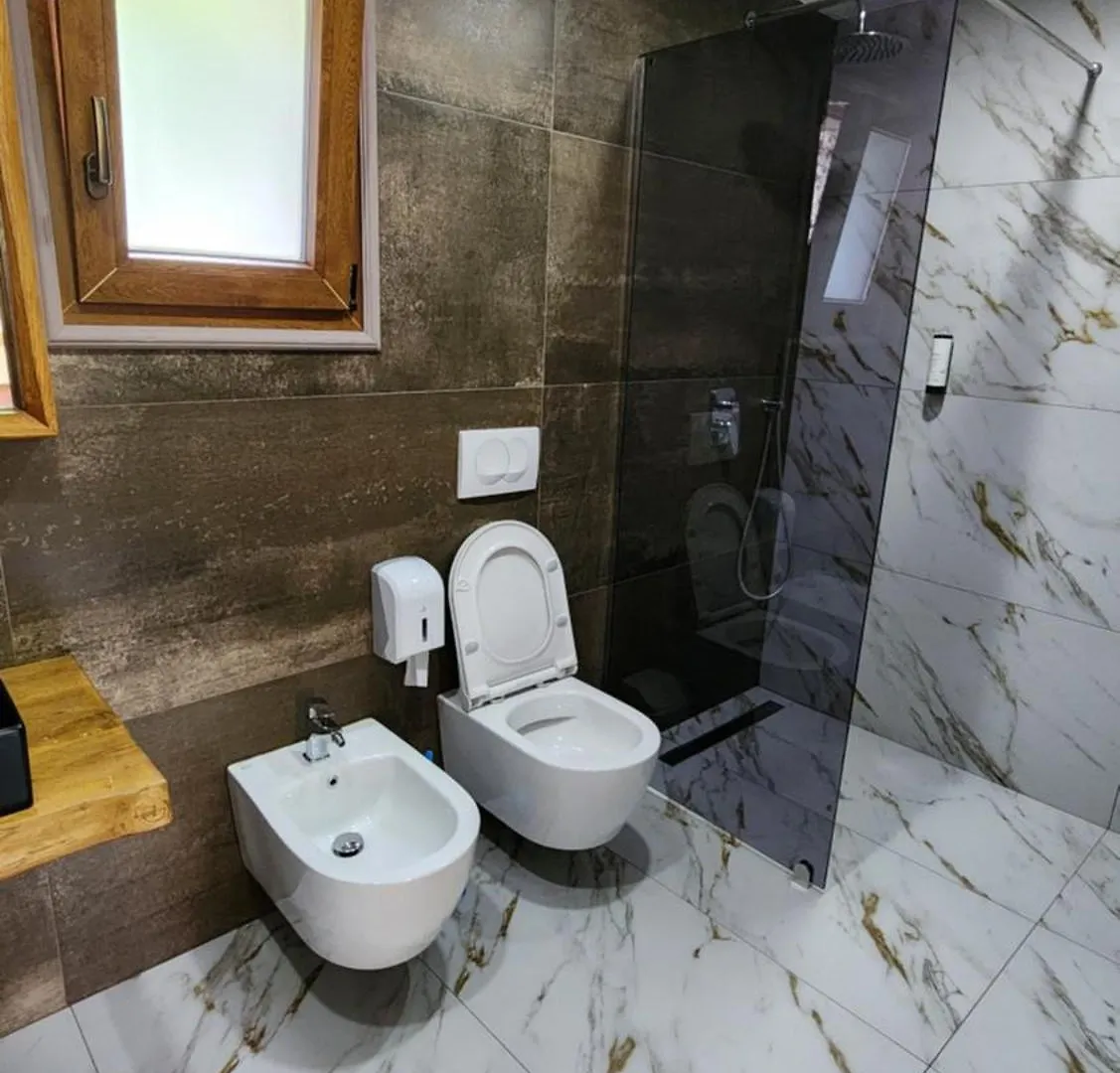 Villas Jezerca Valbona 0*,  Albanien