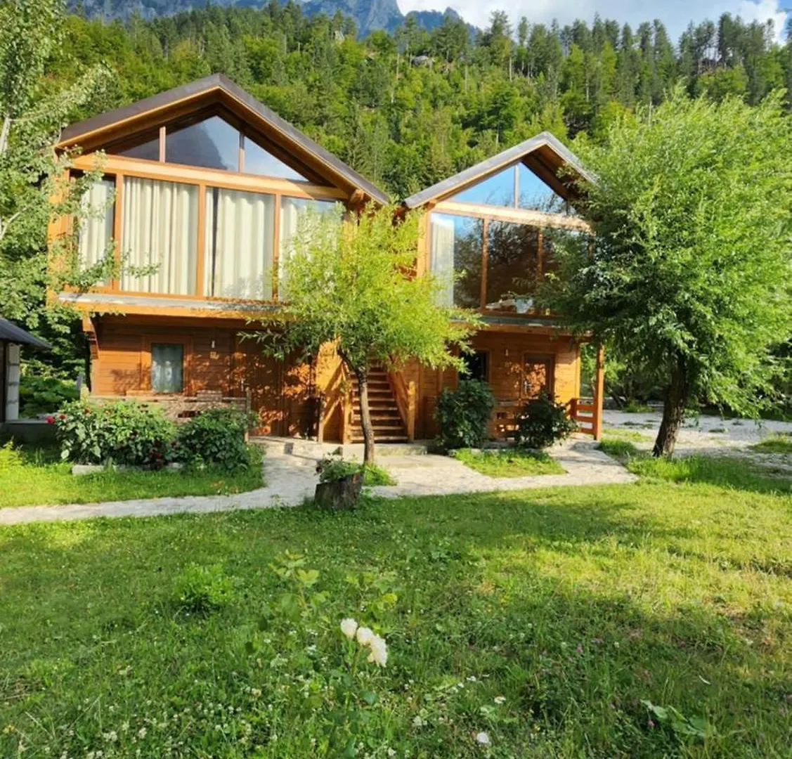 Villas Jezerca Valbona 0*,  Albanien