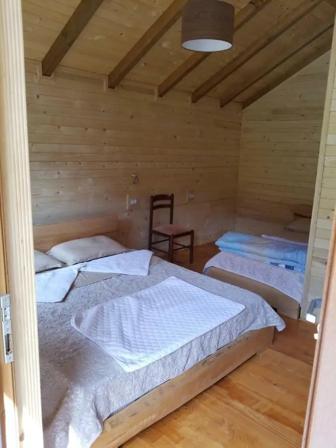 Villas Jezerca Valbona 0*,
